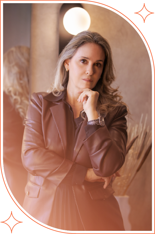 Imagen de Rocio De Dominics posando con un bolso